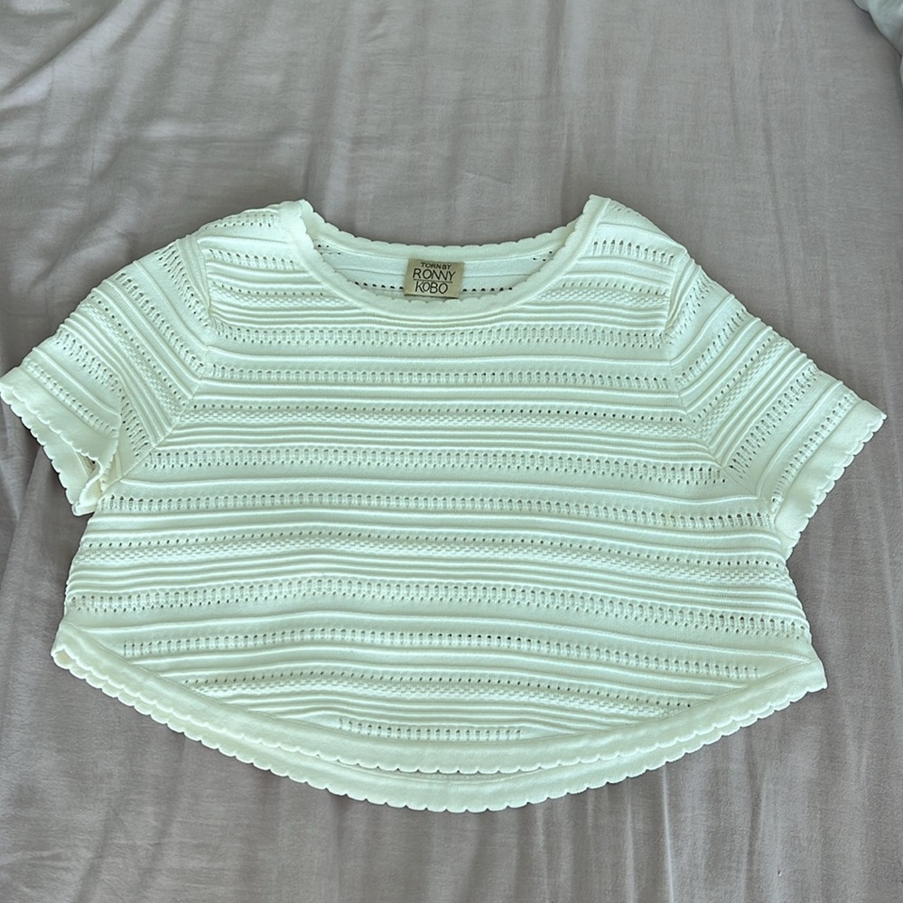 Torn by Ronny Kobo size xs off white cropped top with scalloped edges - Picture 3 of 6